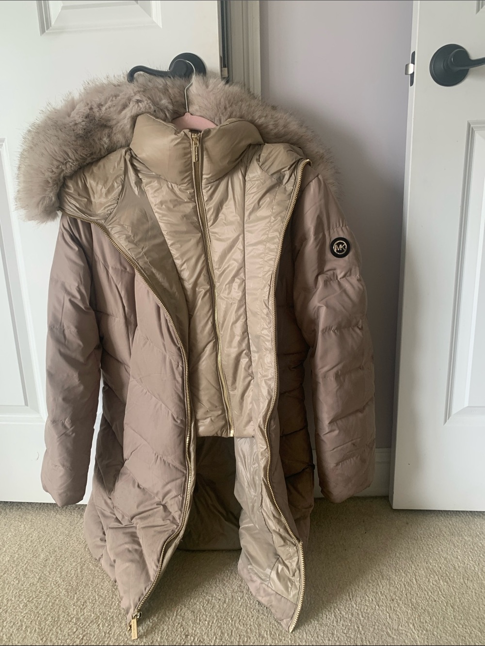 Michael Kors Taupe Beige Quilted Down Puffer Coat - long zipper is broken